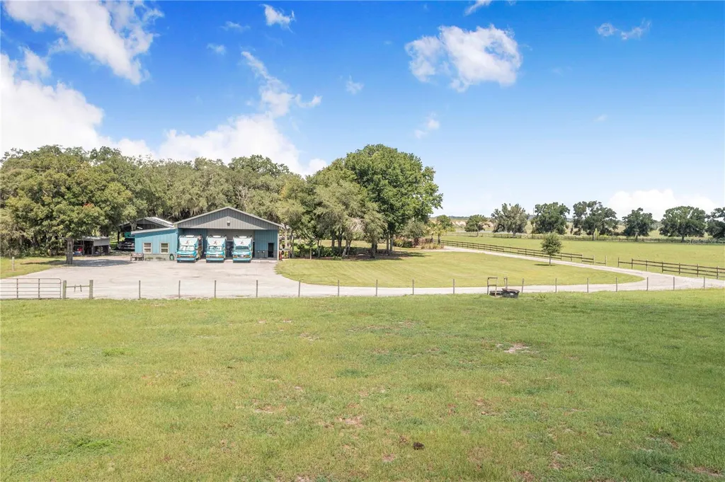 2424 Burns Avenue Lake Wales FL 33898