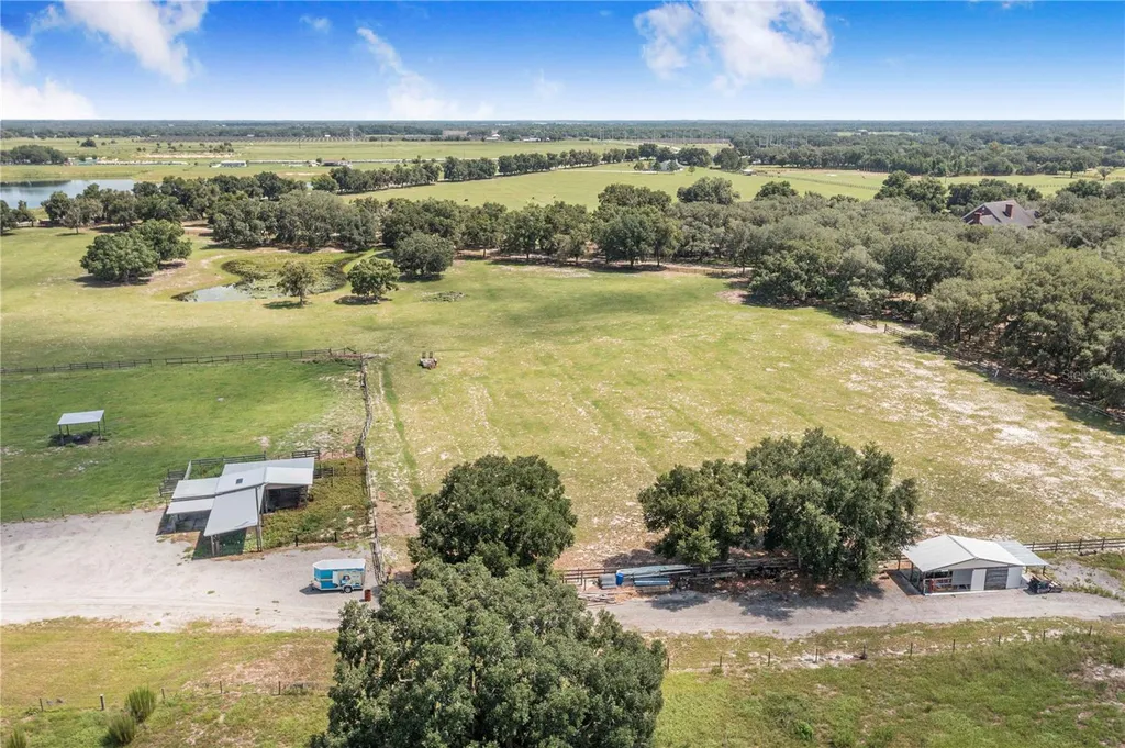 2424 Burns Avenue Lake Wales FL 33898