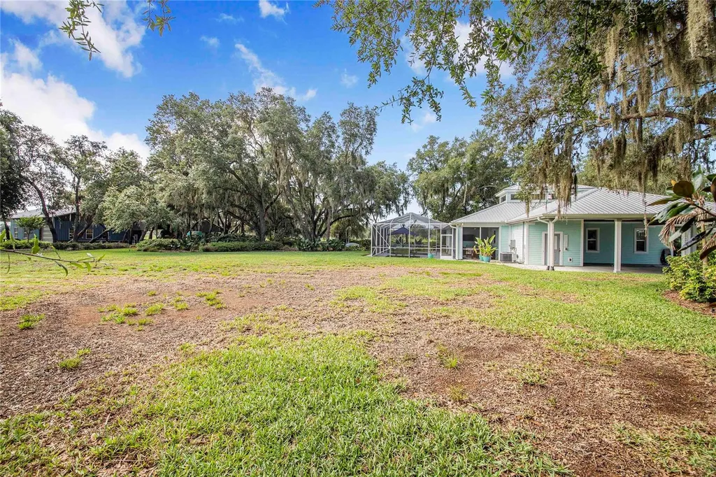 2424 Burns Avenue Lake Wales FL 33898