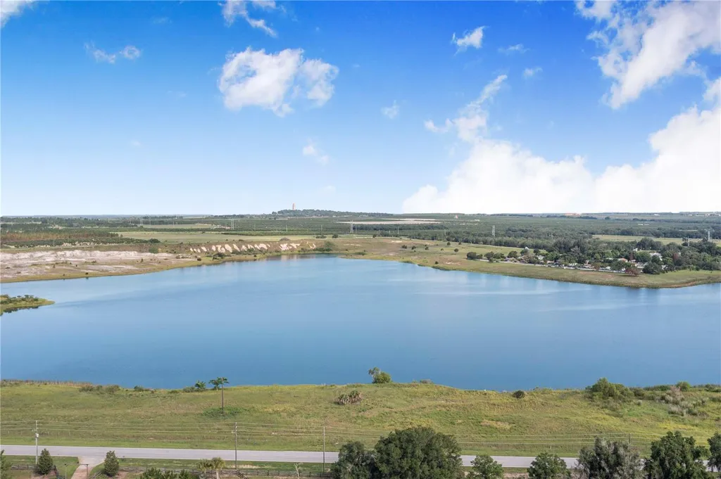 2424 Burns Avenue Lake Wales FL 33898