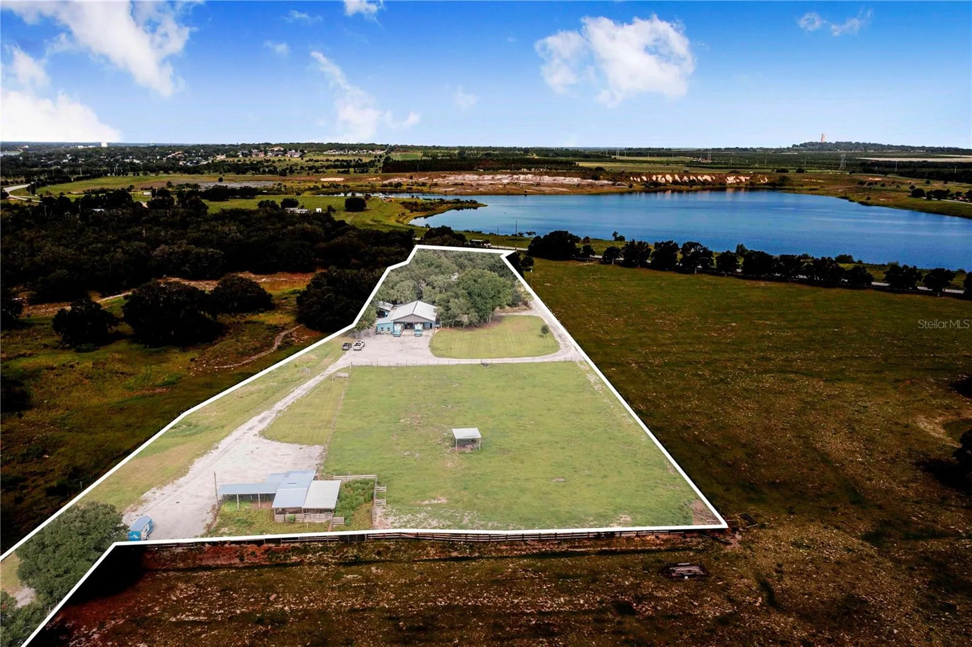 2424 Burns Avenue Lake Wales FL 33898