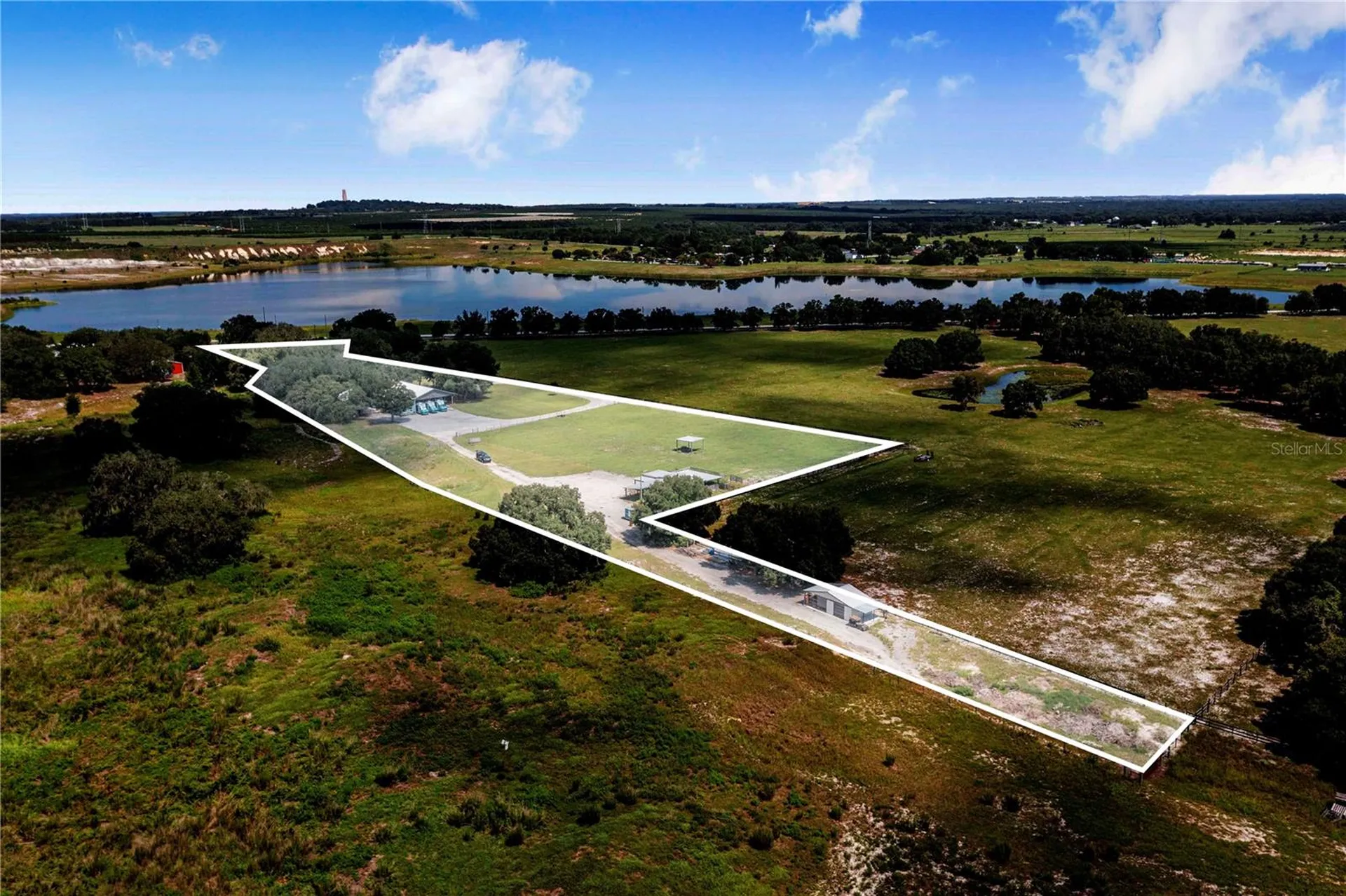 2424 Burns Avenue Lake Wales FL 33898
