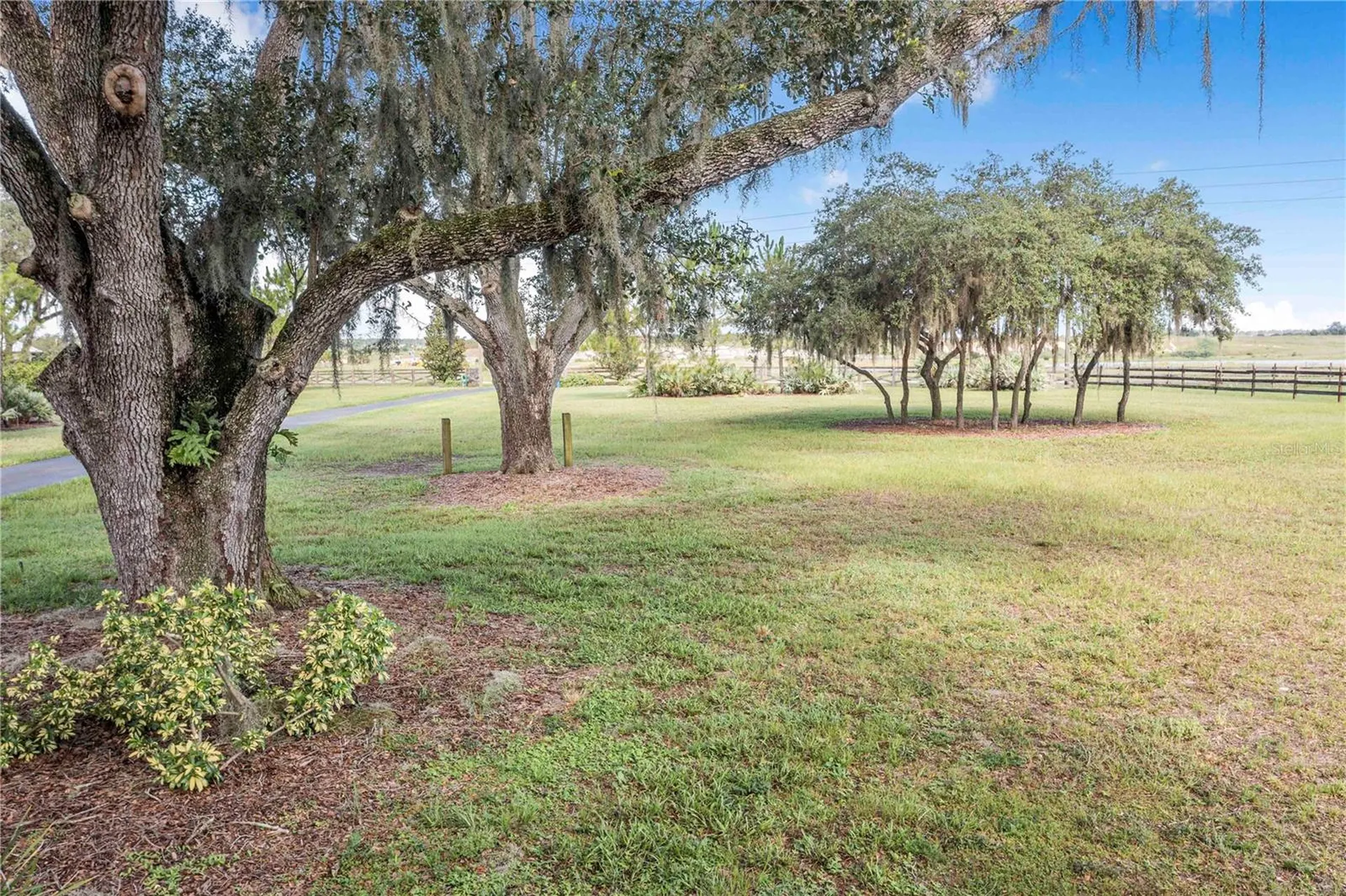 2424 Burns Avenue Lake Wales FL 33898