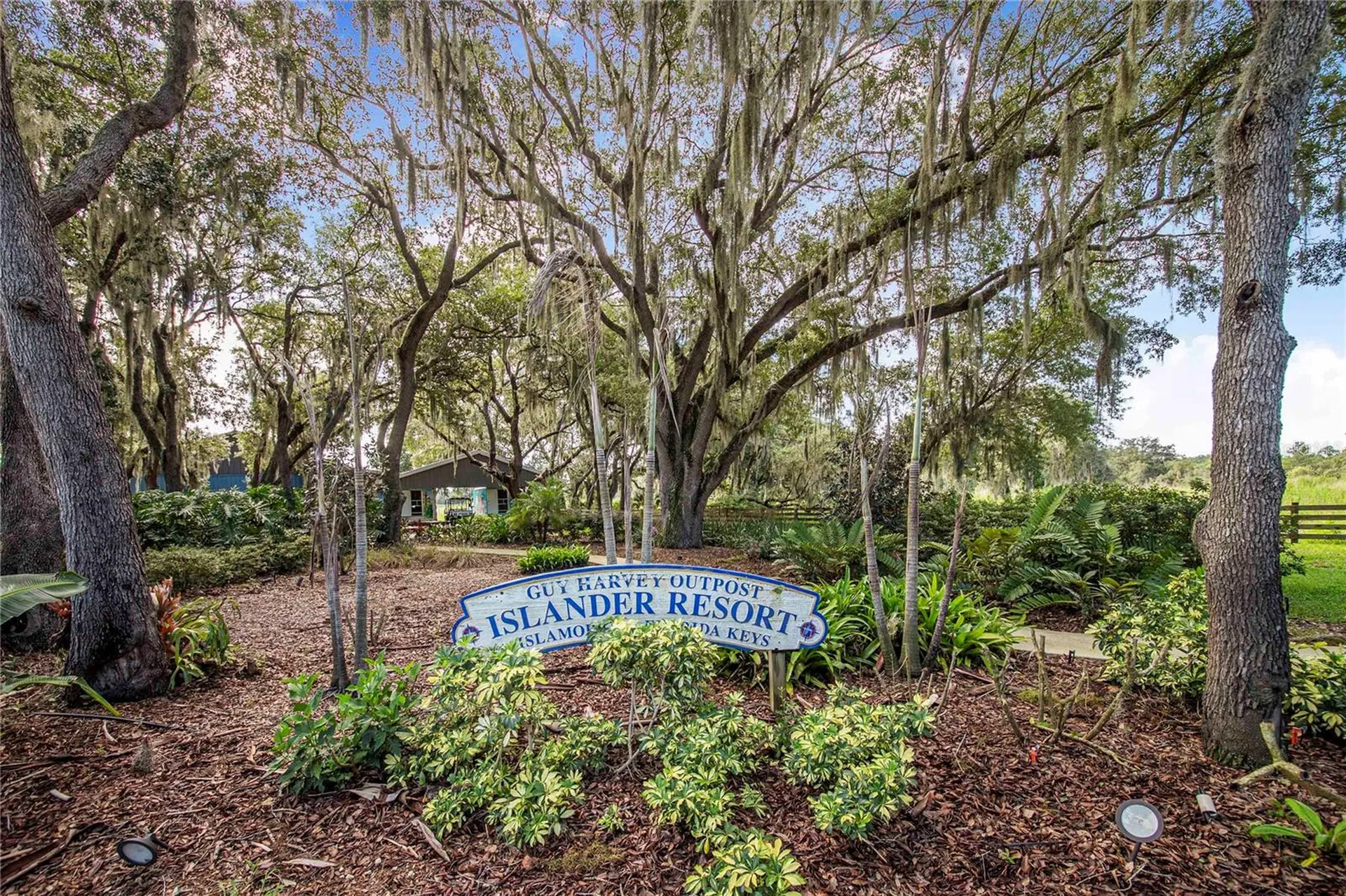 2424 Burns Avenue Lake Wales FL 33898