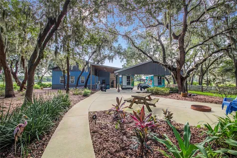 2424 Burns Avenue Lake Wales FL 33898