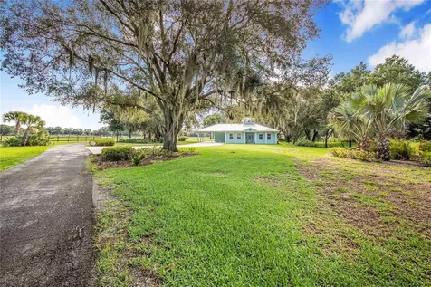 2424 Burns Avenue Lake Wales FL 33898