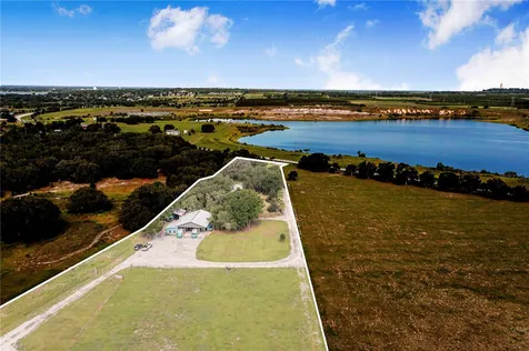 2424 Burns Avenue Lake Wales FL 33898