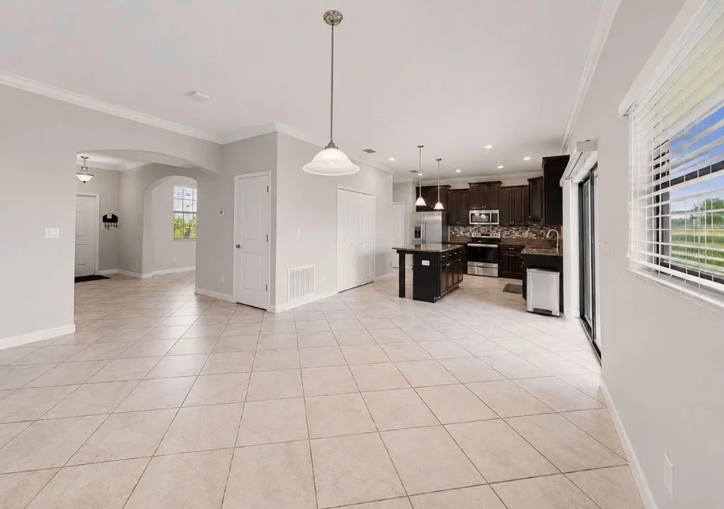 9924 Smarty Jones Drive Ruskin FL 33573