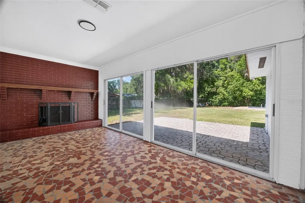 1220 NE 16th Avenue Ocala FL 34470