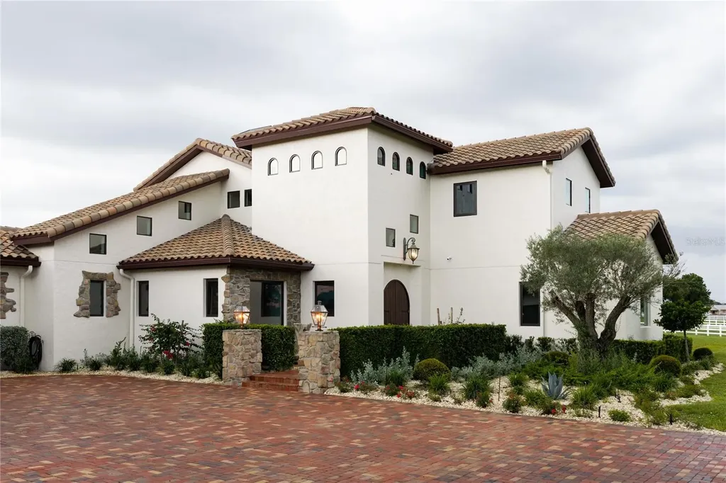 1670 Ranch Club Boulevard Sarasota FL 34240