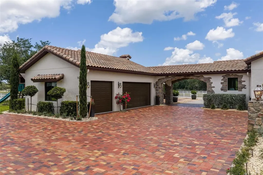 1670 Ranch Club Boulevard Sarasota FL 34240