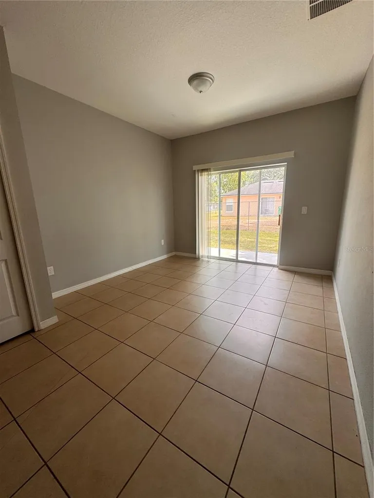 677 Royalty Court Kissimmee FL 34758