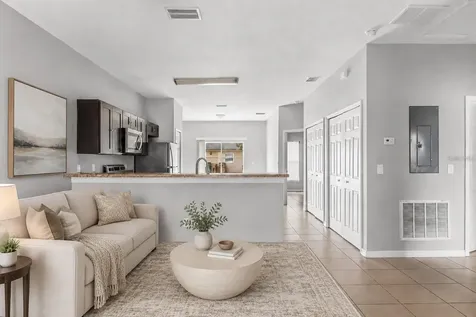 677 Royalty Court Kissimmee FL 34758