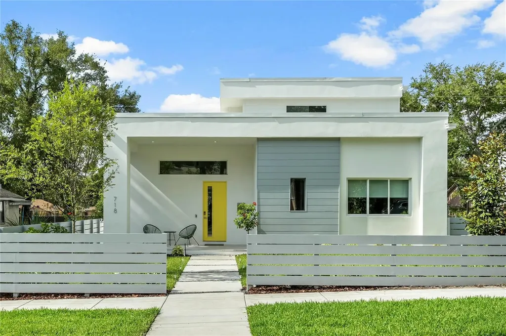 718 14th Avenue S St Petersburg FL 33701