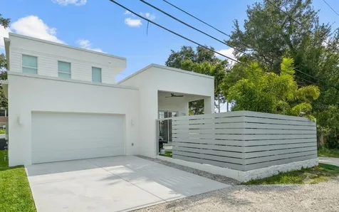 718 14th Avenue S St Petersburg FL 33701
