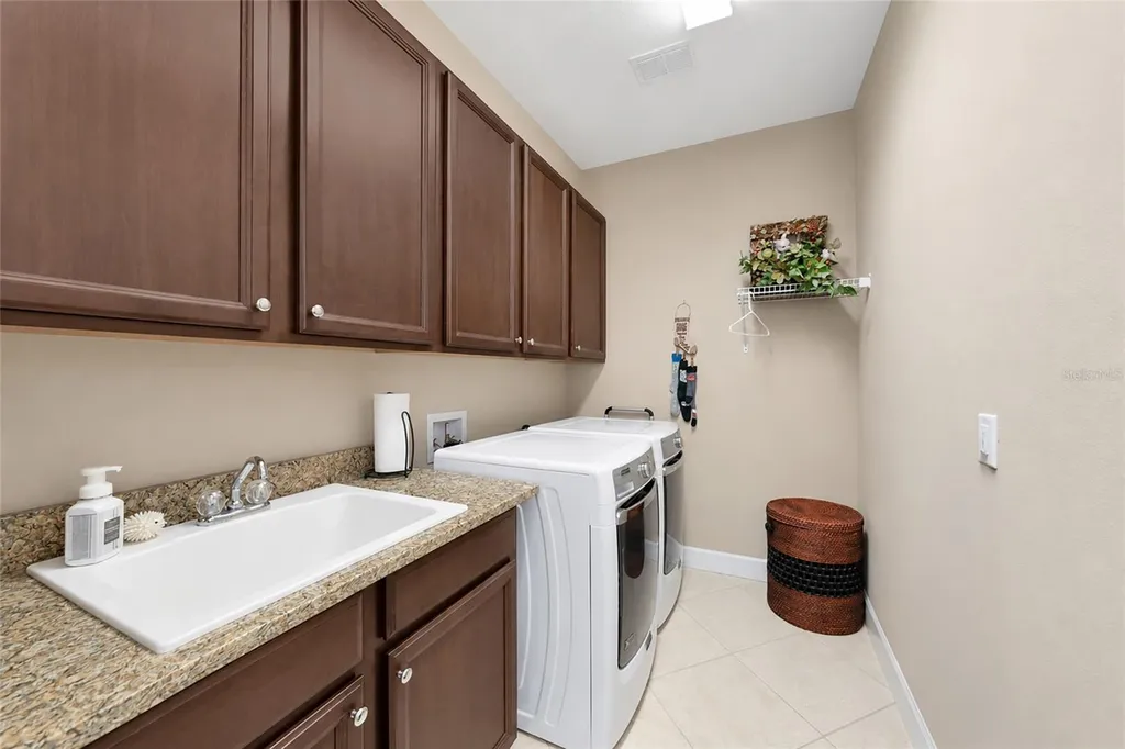 5126 Savona Run Bradenton FL 34211