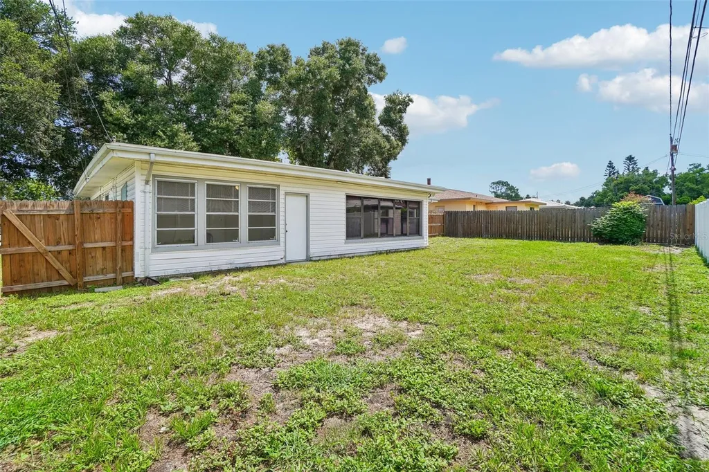 1421 Temple Street Clearwater FL 33756