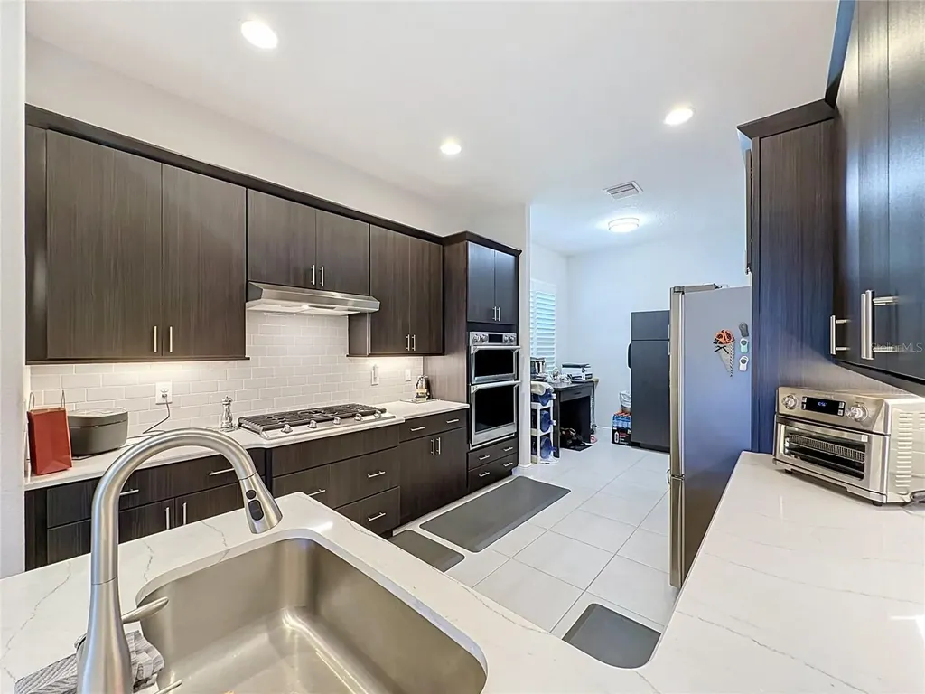 8665 E Bridgeport Bay Circle Mount Dora FL 32757