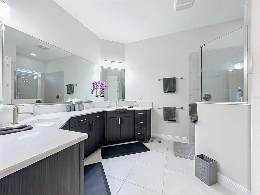 8665 E Bridgeport Bay Circle Mount Dora FL 32757