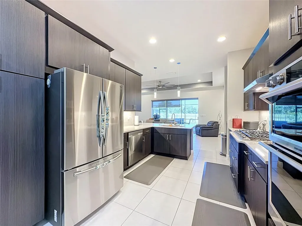 8665 E Bridgeport Bay Circle Mount Dora FL 32757