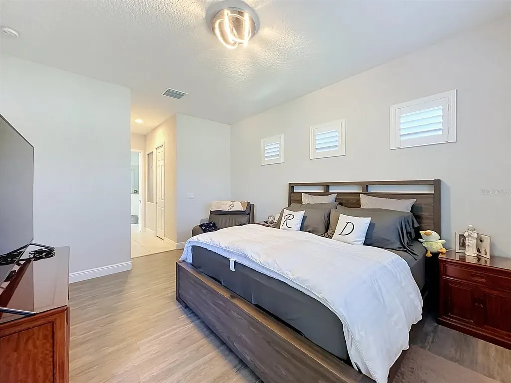 8665 E Bridgeport Bay Circle Mount Dora FL 32757