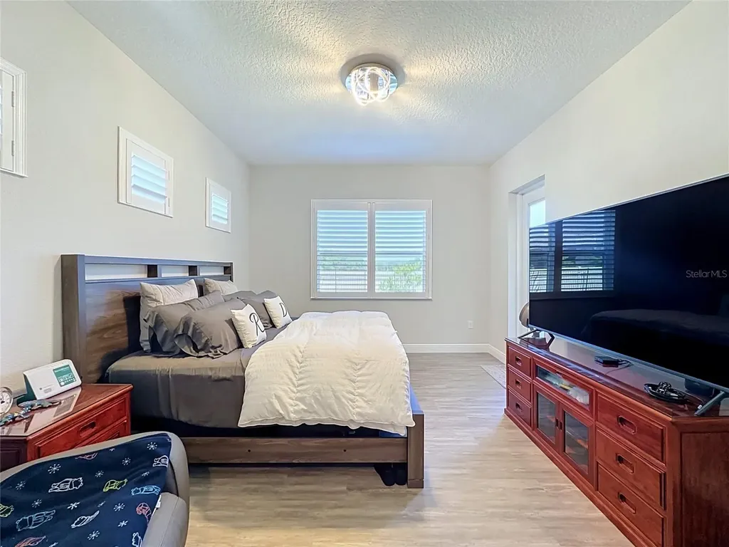8665 E Bridgeport Bay Circle Mount Dora FL 32757
