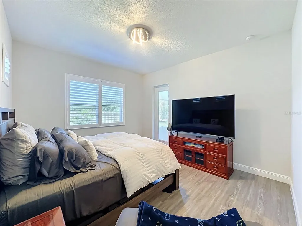 8665 E Bridgeport Bay Circle Mount Dora FL 32757