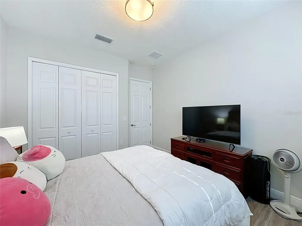 8665 E Bridgeport Bay Circle Mount Dora FL 32757
