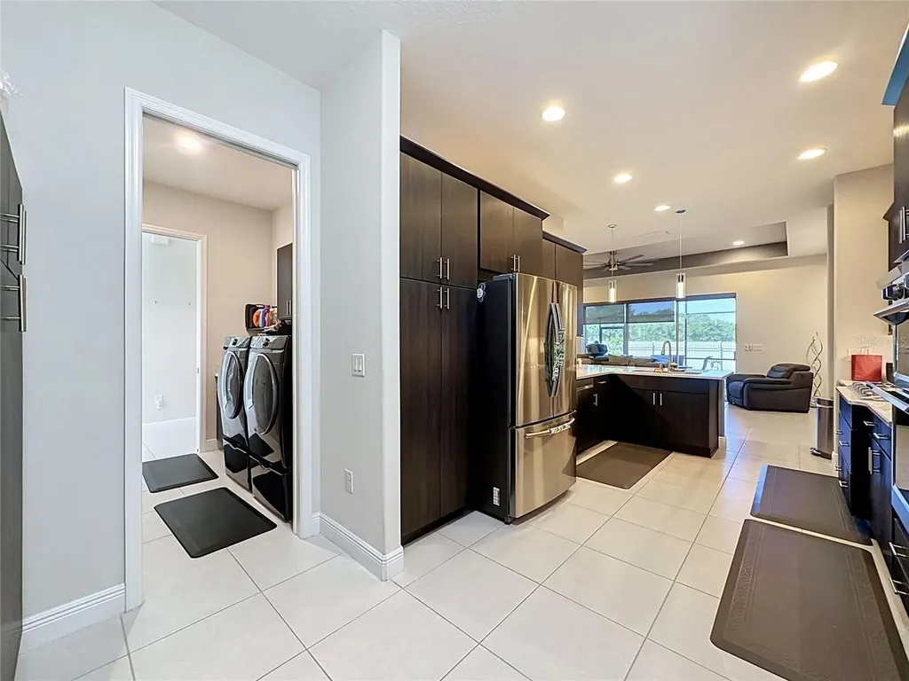 8665 E Bridgeport Bay Circle Mount Dora FL 32757