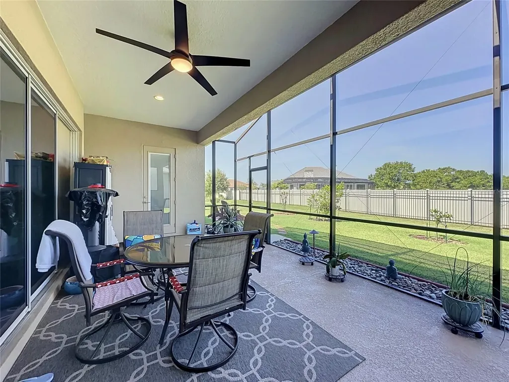 8665 E Bridgeport Bay Circle Mount Dora FL 32757