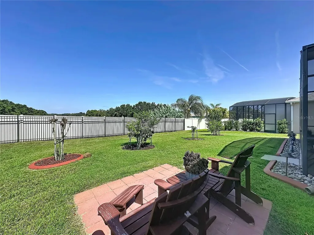 8665 E Bridgeport Bay Circle Mount Dora FL 32757