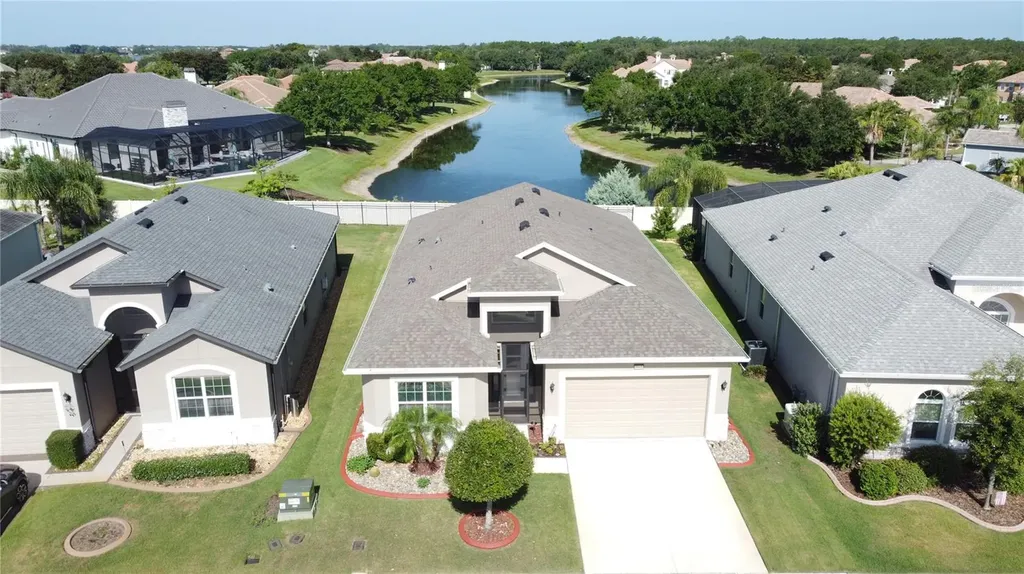 8665 E Bridgeport Bay Circle Mount Dora FL 32757