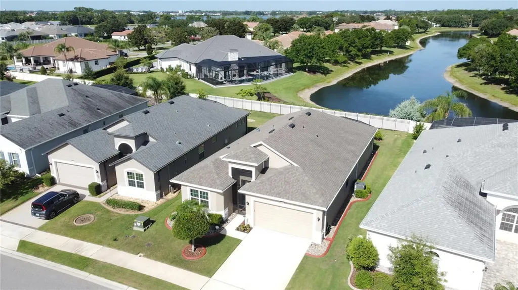 8665 E Bridgeport Bay Circle Mount Dora FL 32757