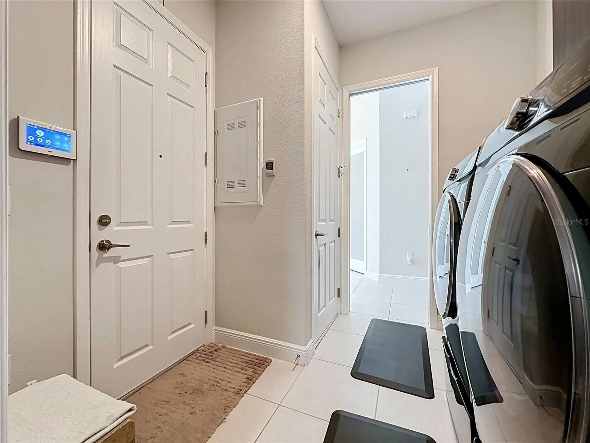 8665 E Bridgeport Bay Circle Mount Dora FL 32757