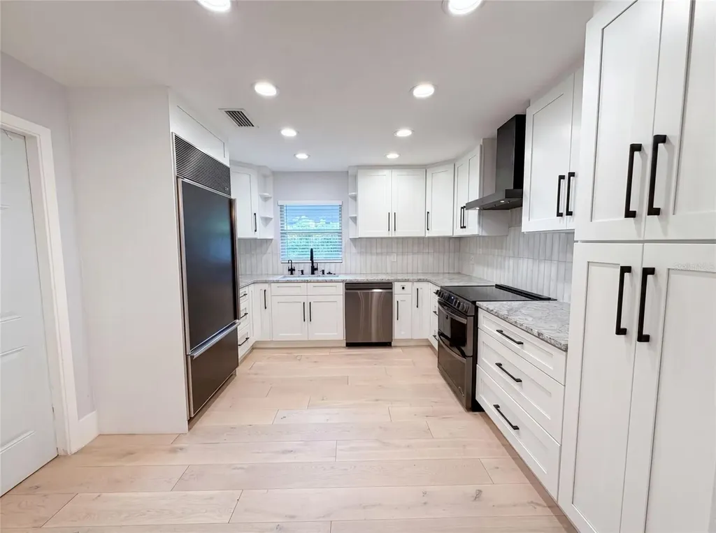 8028 Conservatory Circle Sarasota FL 34243
