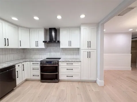 8028 Conservatory Circle Sarasota FL 34243