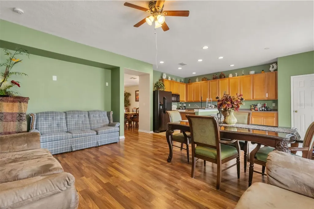 402 Vine Cliff Street Ruskin FL 33570