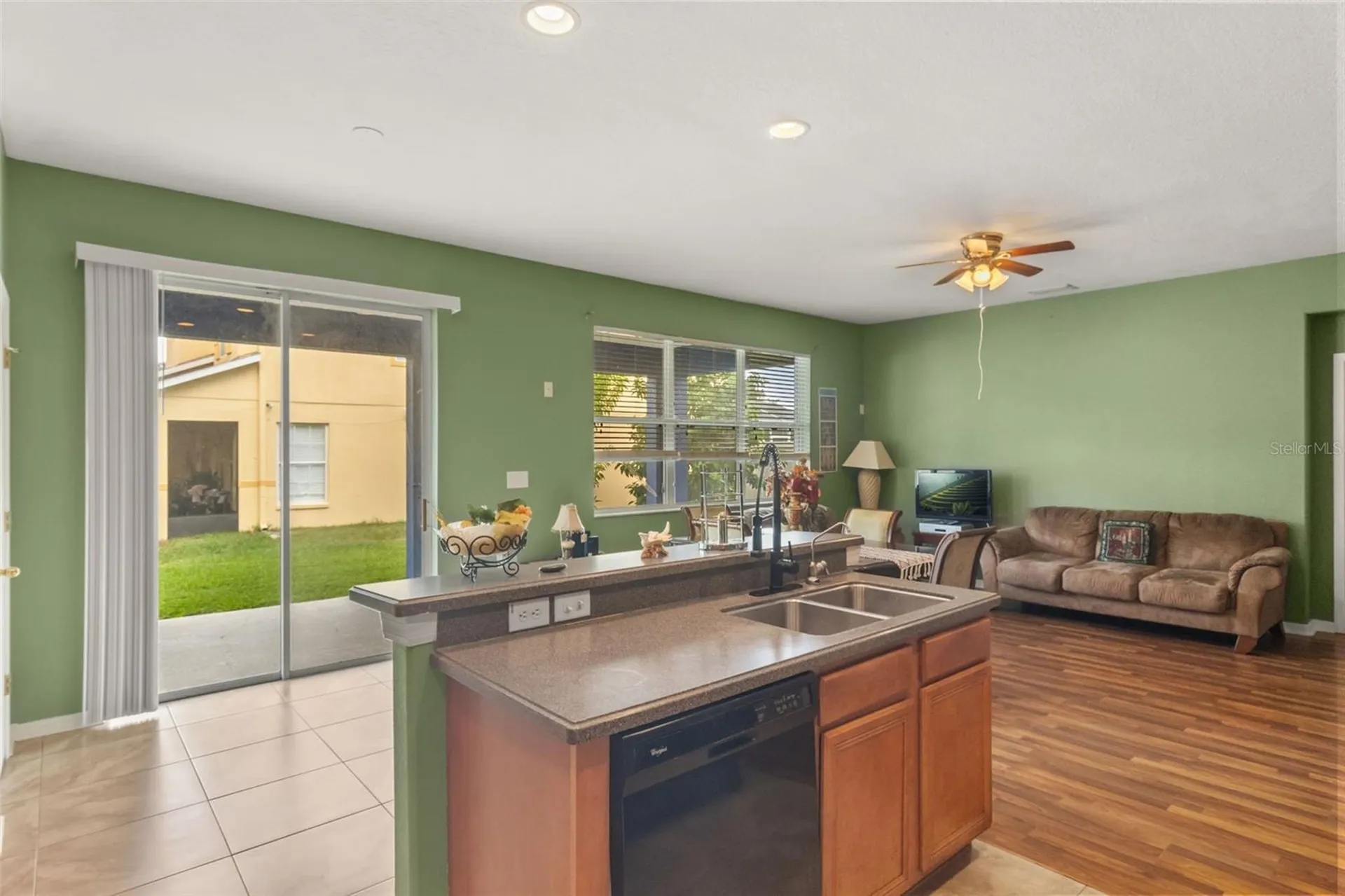 402 Vine Cliff Street Ruskin FL 33570