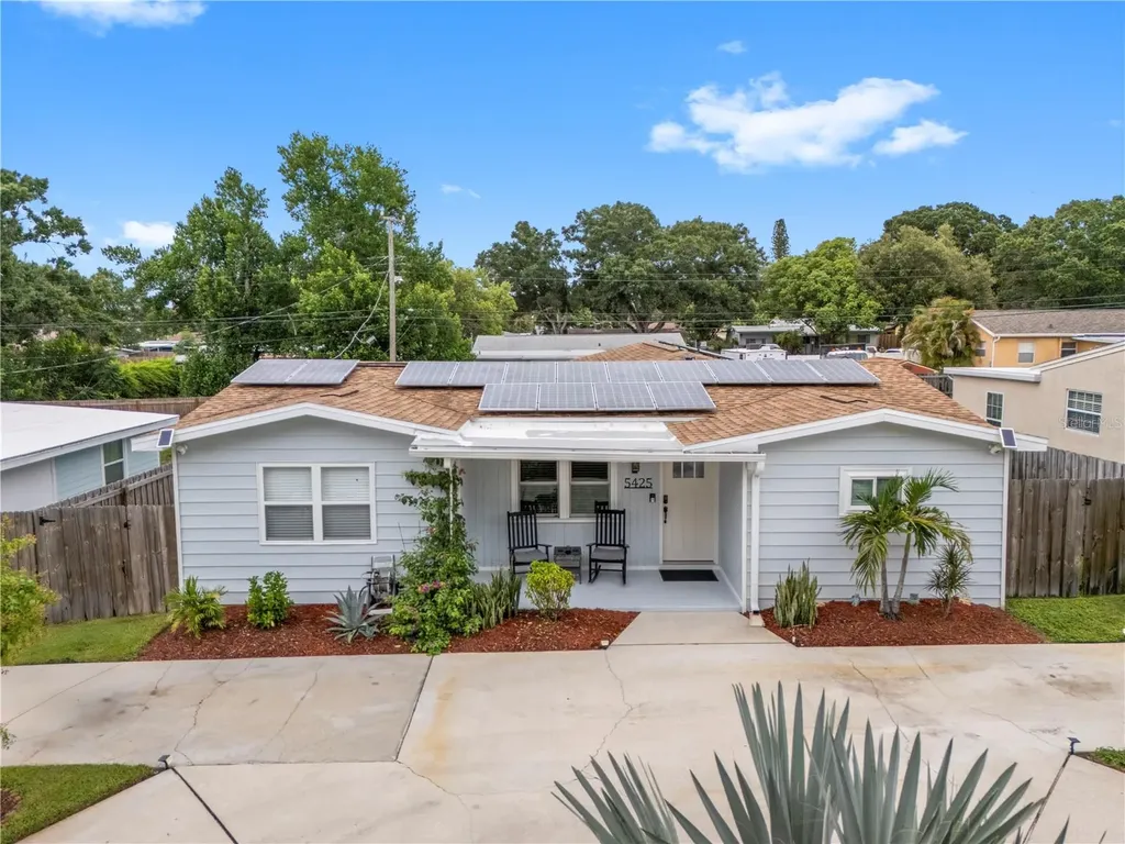 5425 47th Avenue N St Petersburg FL 33709