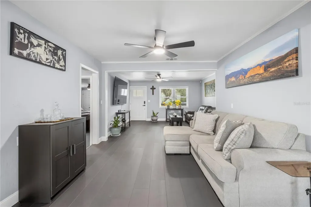 5425 47th Avenue N St Petersburg FL 33709