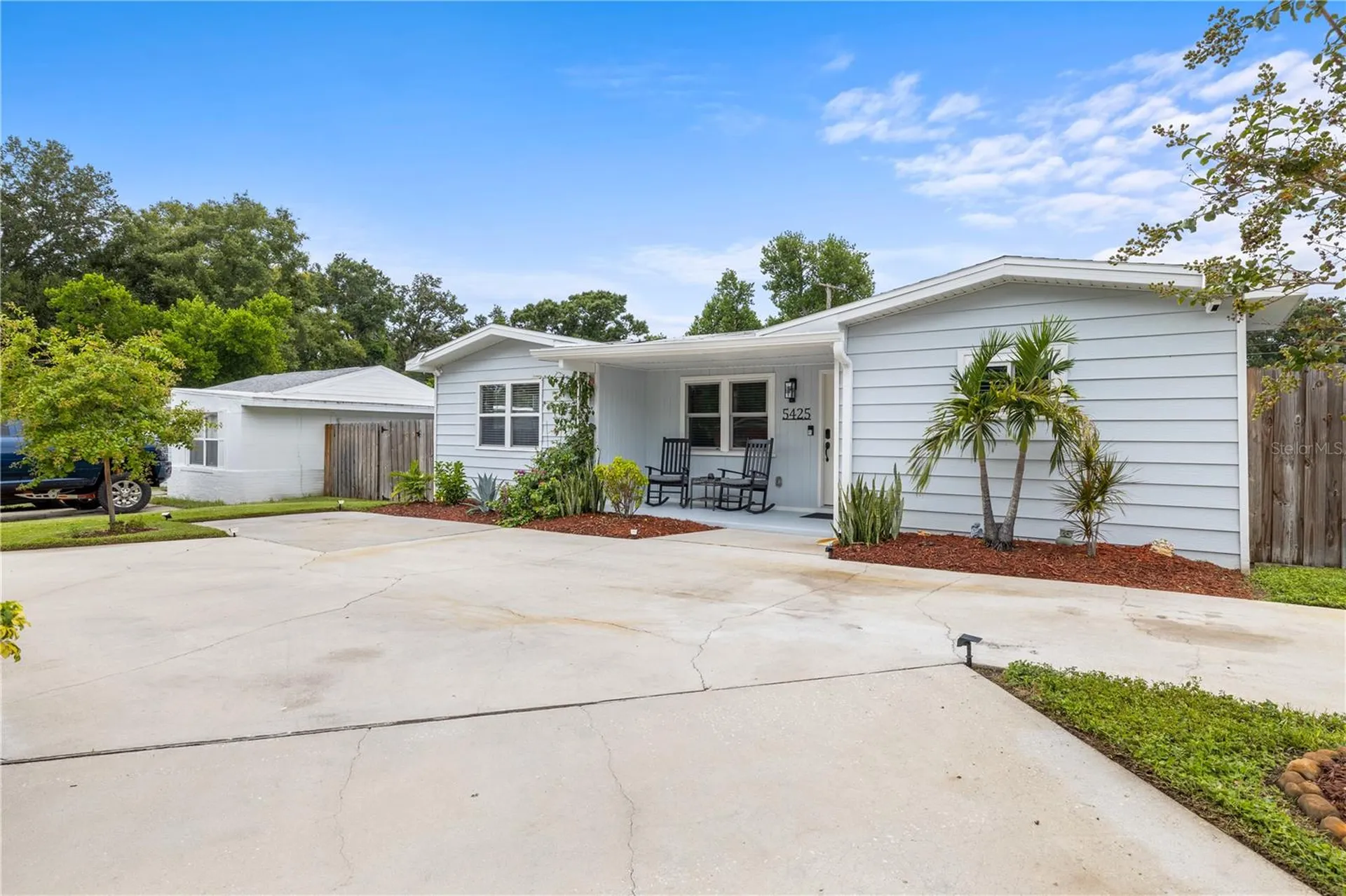 5425 47th Avenue N St Petersburg FL 33709