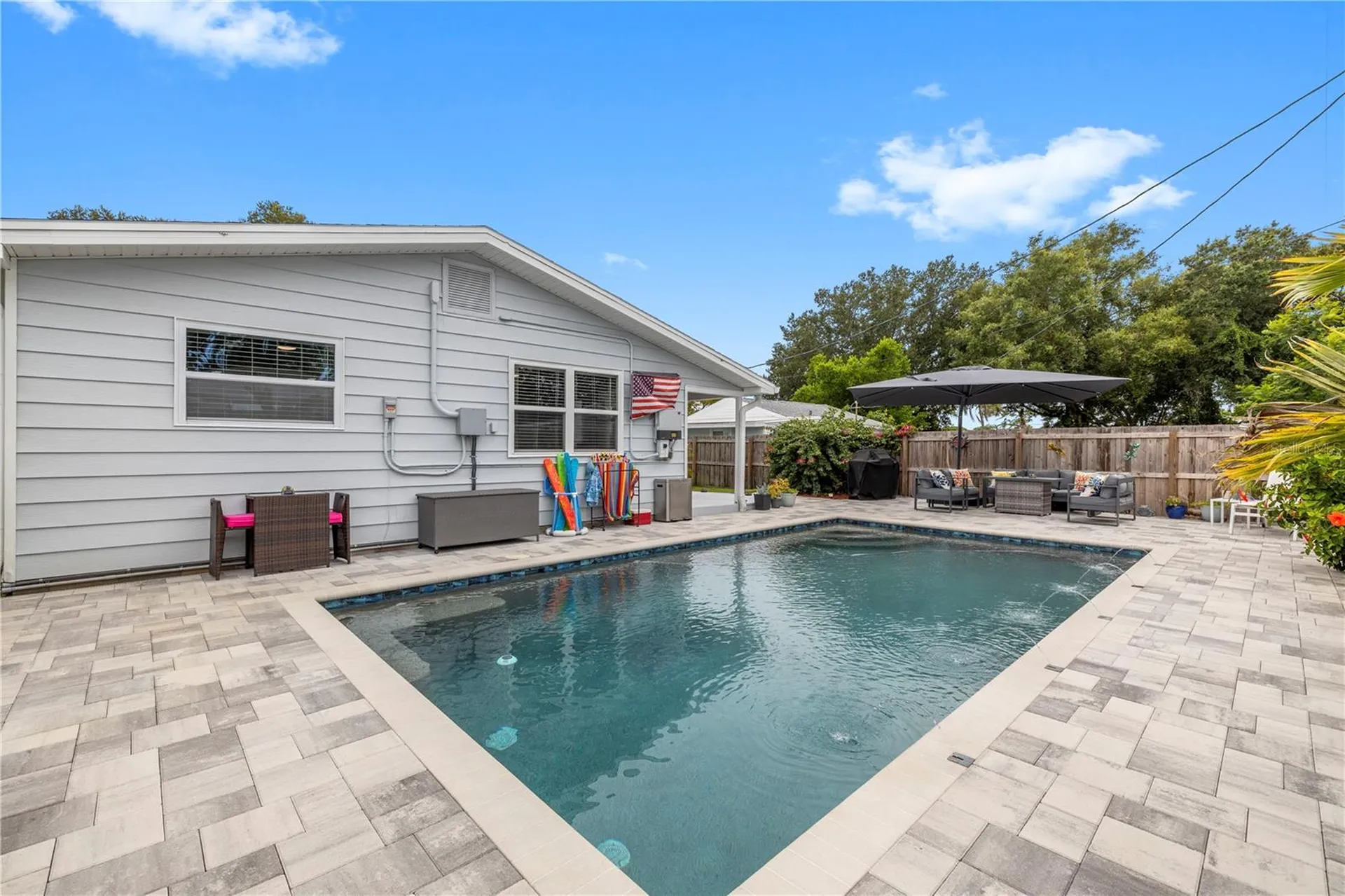5425 47th Avenue N St Petersburg FL 33709
