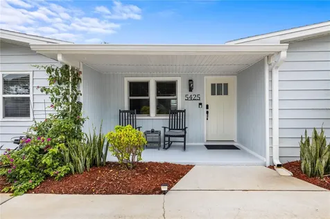 5425 47th Avenue N St Petersburg FL 33709