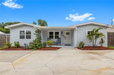 5425 47th Avenue N St Petersburg FL 33709