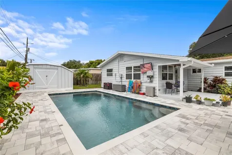 5425 47th Avenue N St Petersburg FL 33709