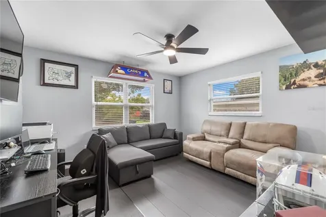 5425 47th Avenue N St Petersburg FL 33709