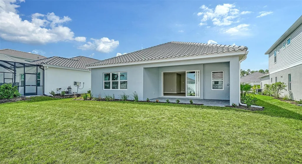 8079 Anthirium Loop Sarasota FL 34240