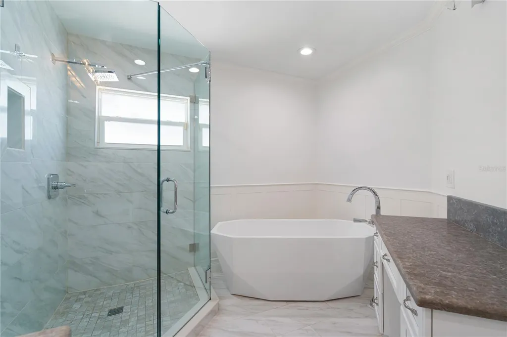 3924 Versailles Drive Tampa FL 33634