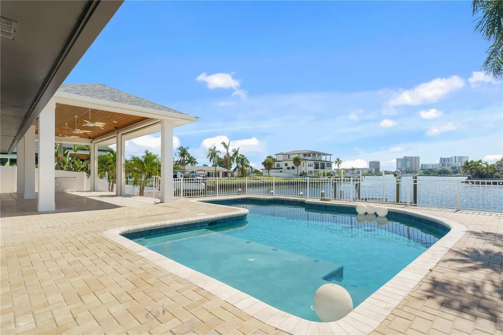 3924 Versailles Drive Tampa FL 33634