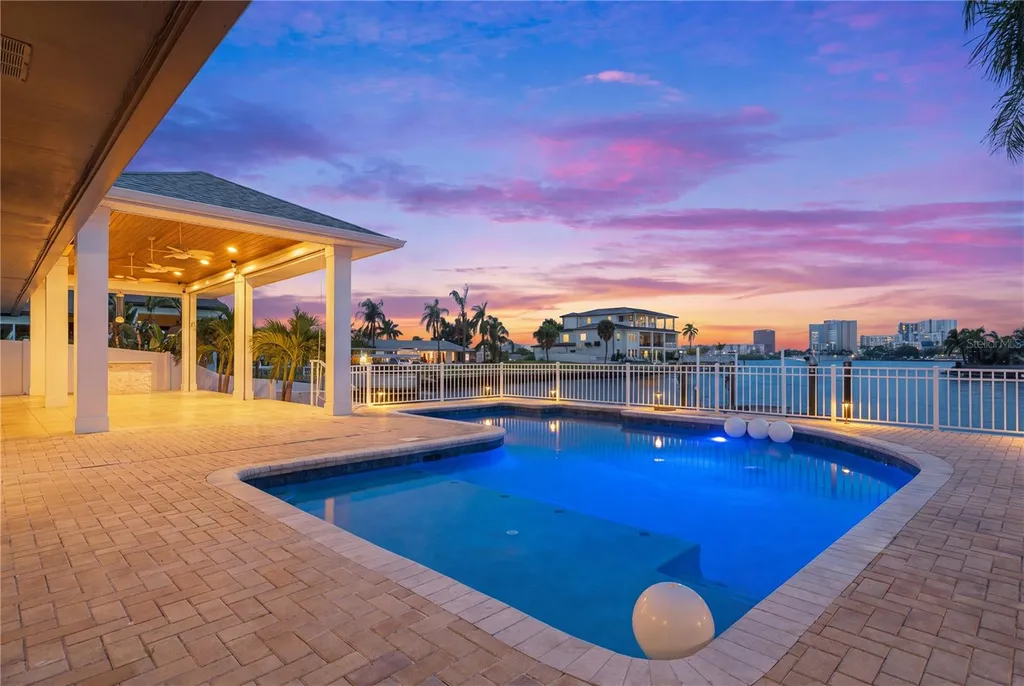 3924 Versailles Drive Tampa FL 33634